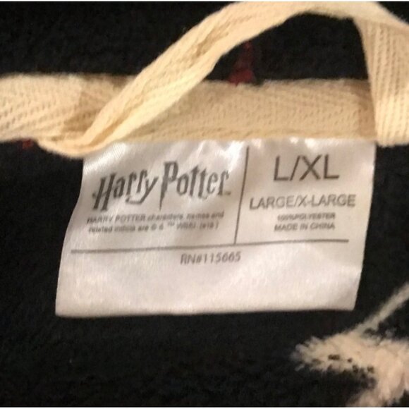 Harry Potter Robe Kids L/XL Hooded Fleece Red & Black Pockets Belted Sleepwear - Picture 7 of 10